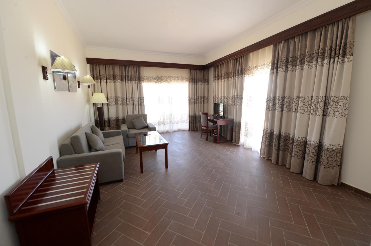 Savanna Empire Spa & Resort Ataqah מראה חיצוני תמונה